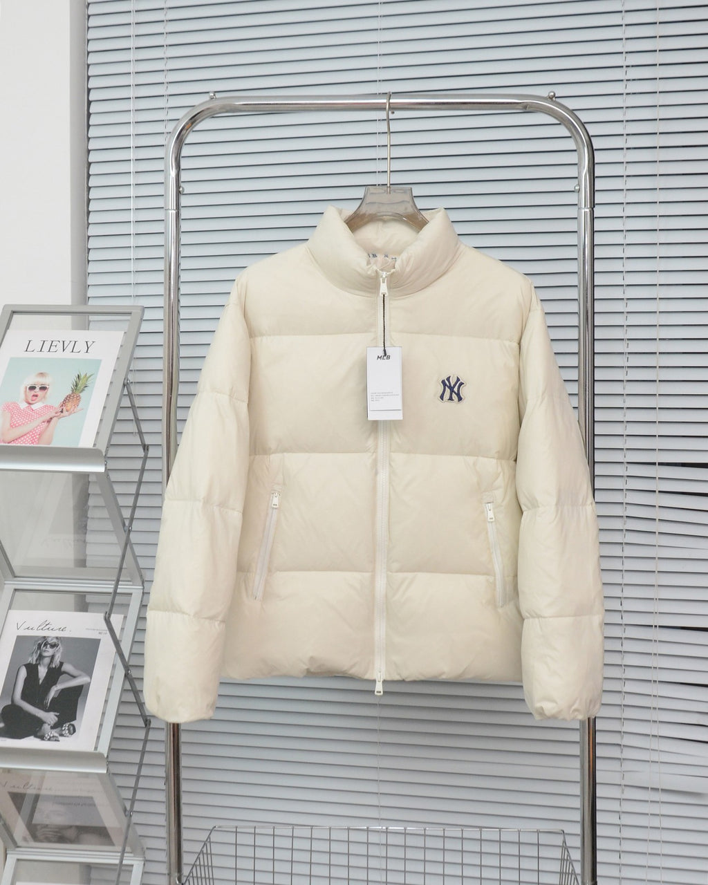MLB New York Yankees NY Logo Down Jacket — Cream
