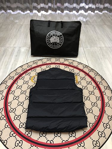 Canada Goose Freestyle Crew Down Vest — Black, White & Purple