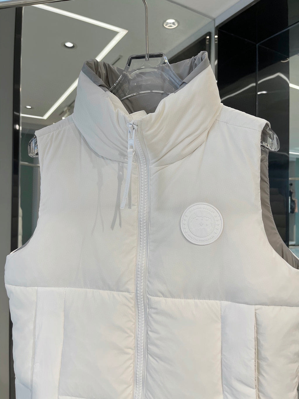 Canada Goose Freestyle Crew Vest – Black / White