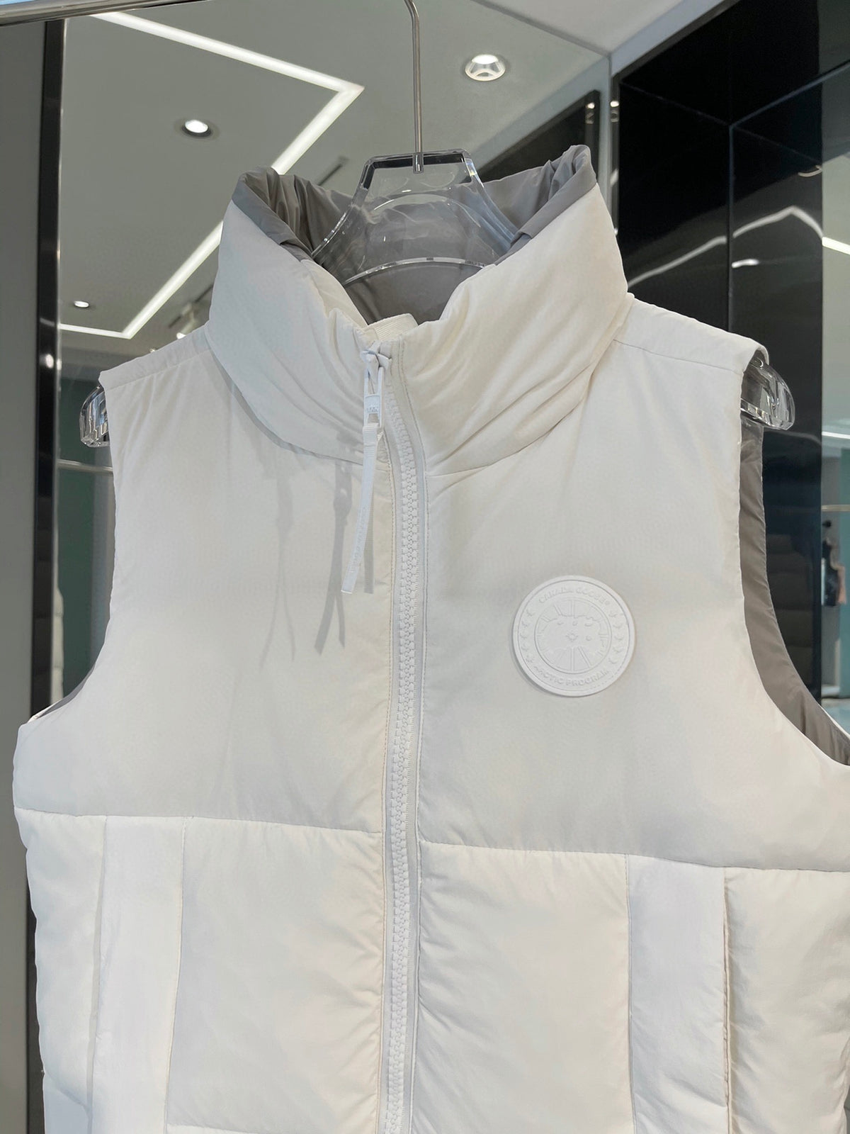 Canada Goose Freestyle Crew Vest – Black / White
