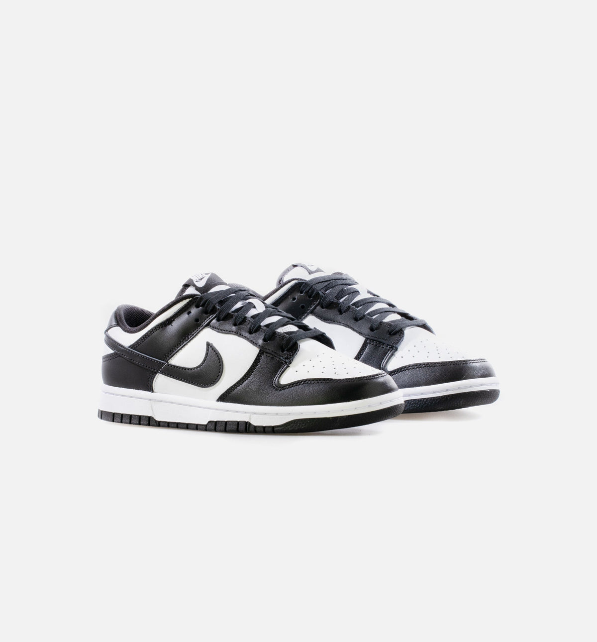 Dunk Low Men's Lifestyle Shoe – Black/White