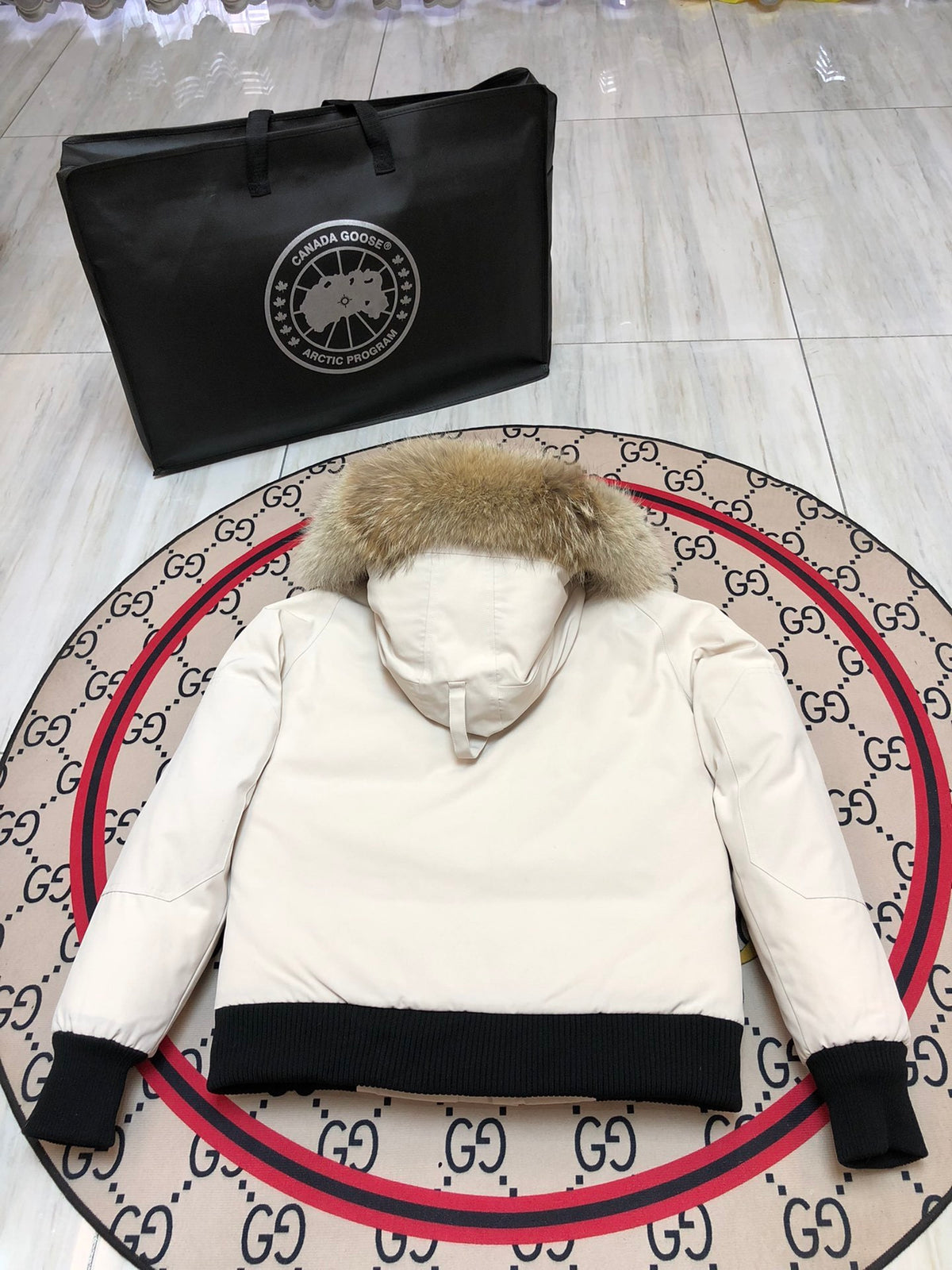 Canada Goose Chilliwack Bomber Down Jacket — Fur Hood — Black & White