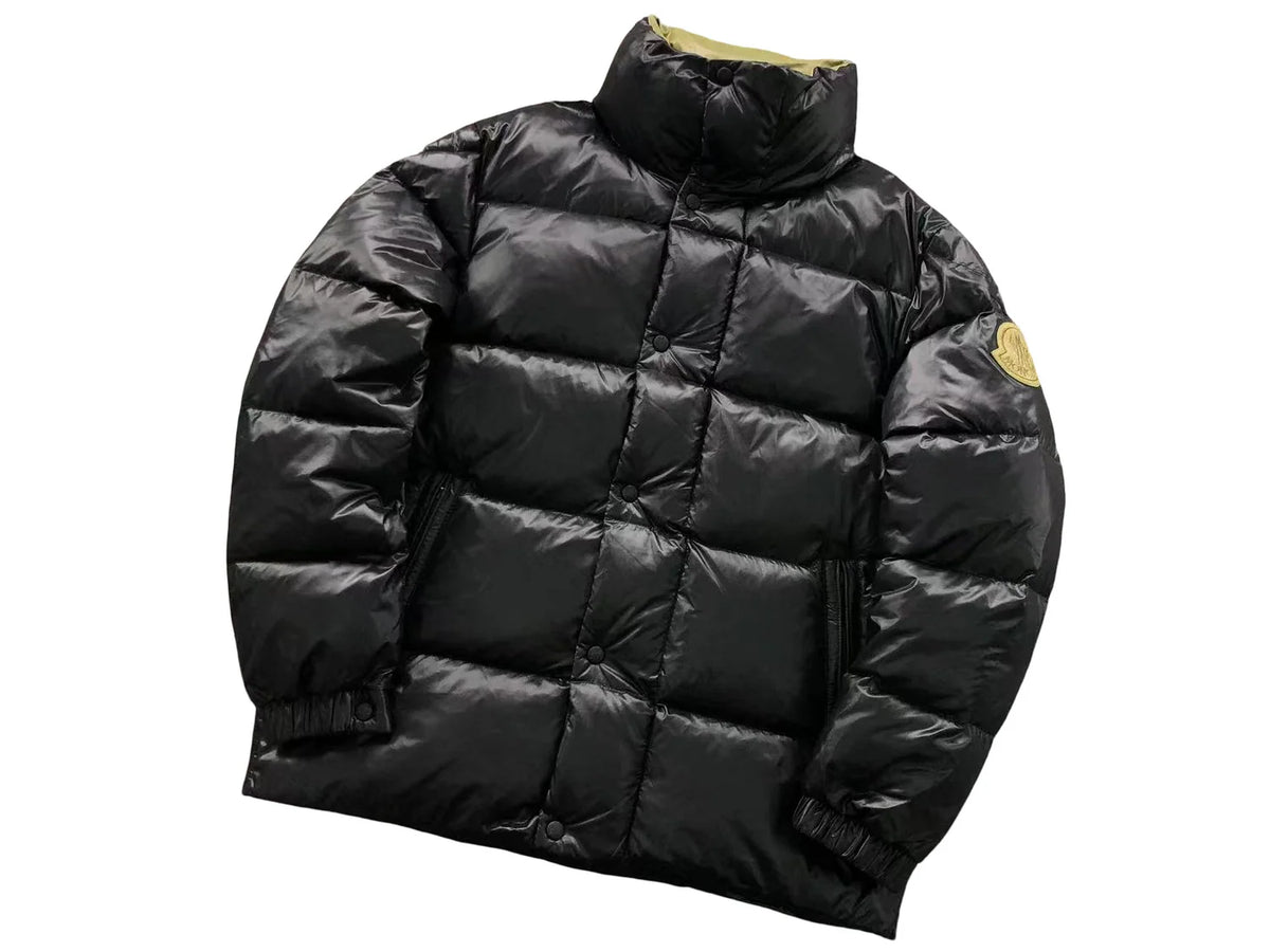 Moncler Sumido Diamond Quilt Down Jacket — Black