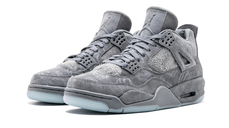 KAWS x Air Jordan 4 Retro