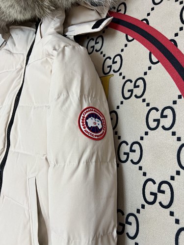 Canada Goose Women's Down Parka