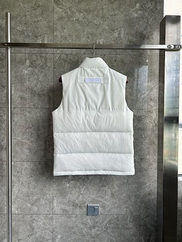 Canada Goose Down Vest (Unisex)