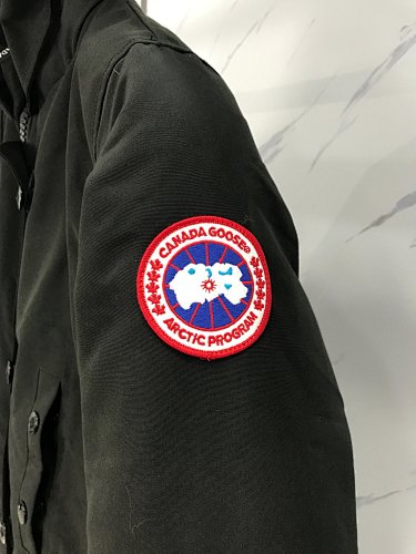Canada Goose Women's Longline Parka – Black