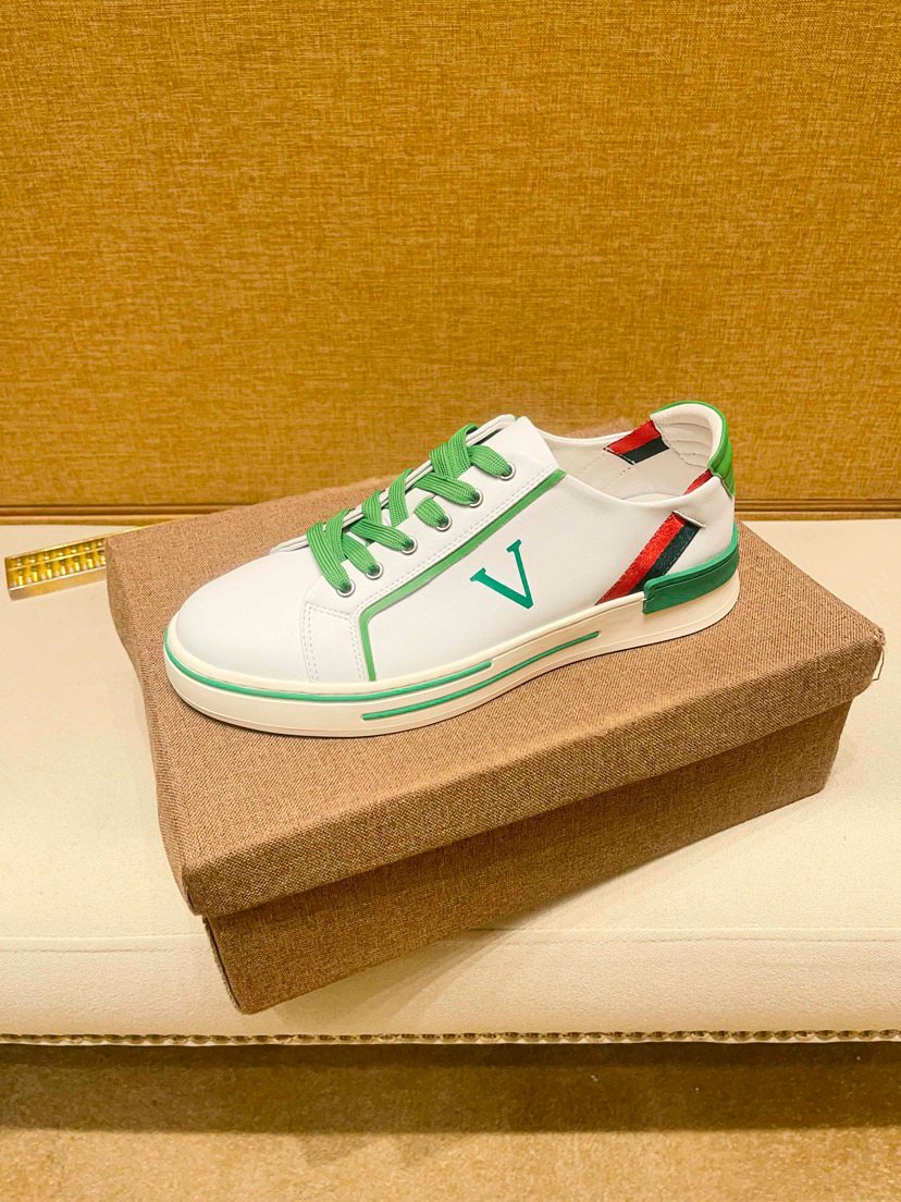 White Green Red Low-Top Sneakers