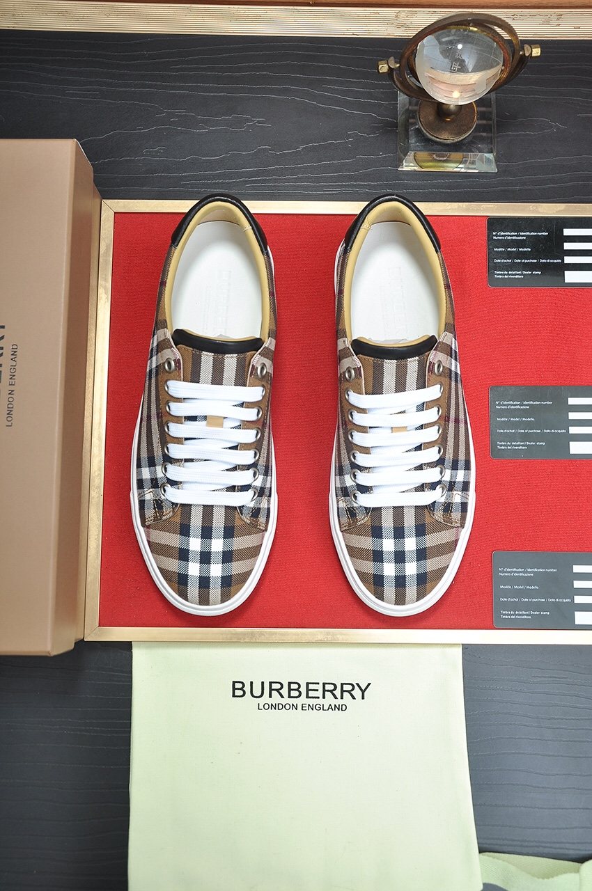 Burberry Beige Plaid Low-Top Sneakers - White Laces And Rubber Sole