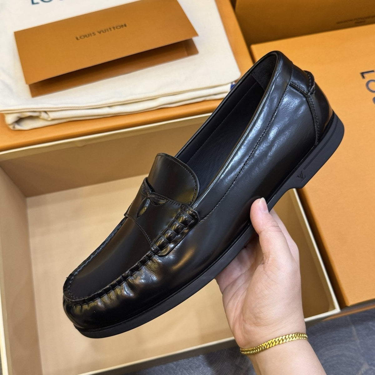 Louis Vuitton Men's Croisette Black Loafers