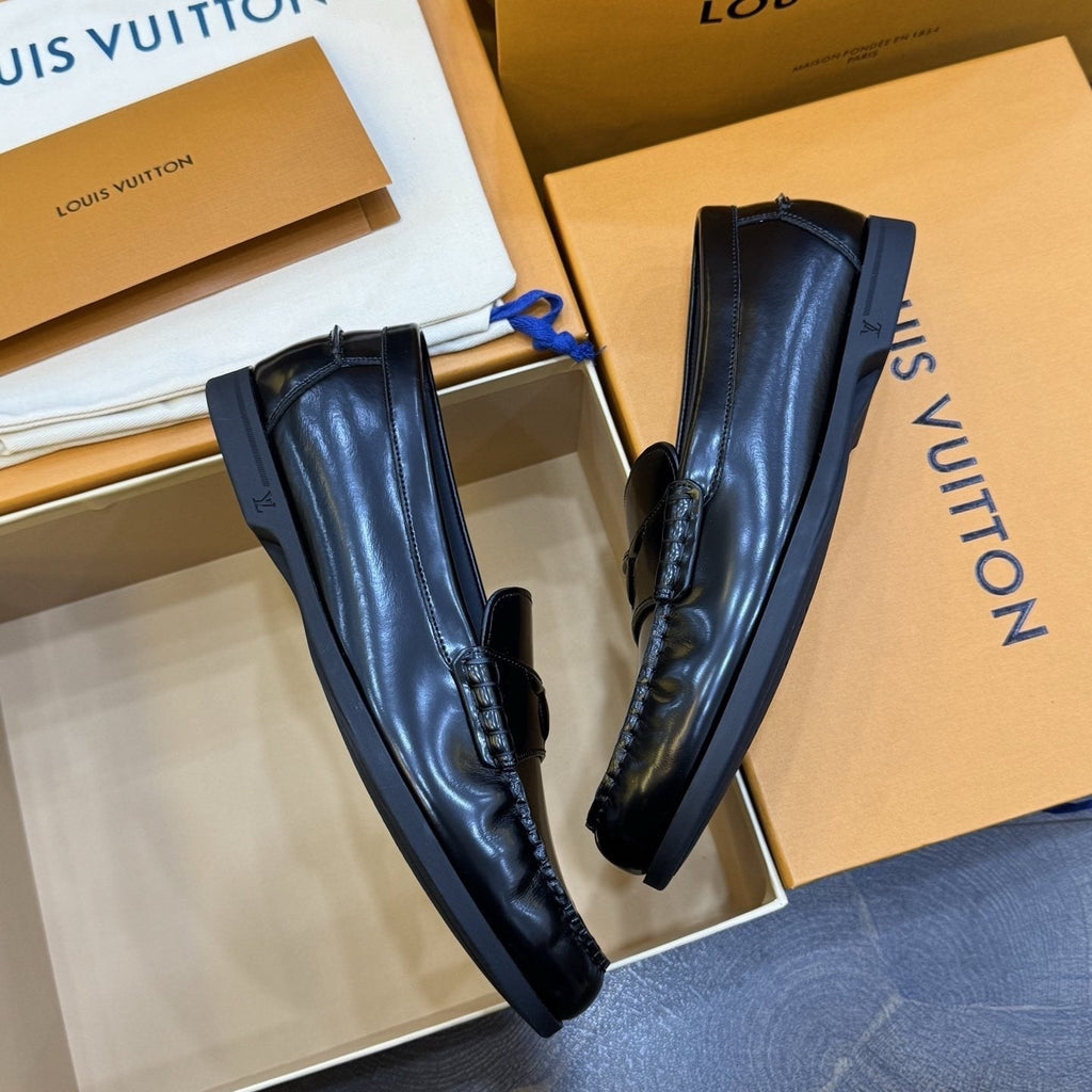 Louis Vuitton Men's Croisette Black Loafers